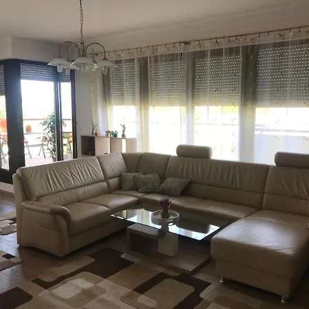 Premium Luxus Apartman Замарди