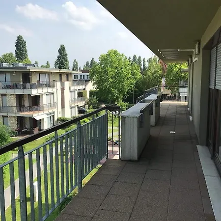 Premium Luxus Apartman Замарди
